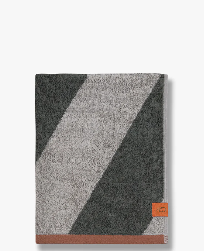 Diagonal Guest Towel (2-Pack)