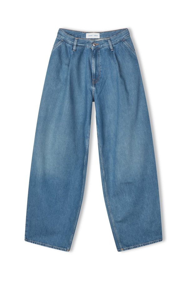 Saharper Pleat Jeans