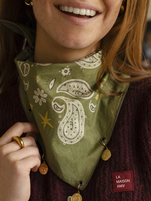 Pendant Scarf